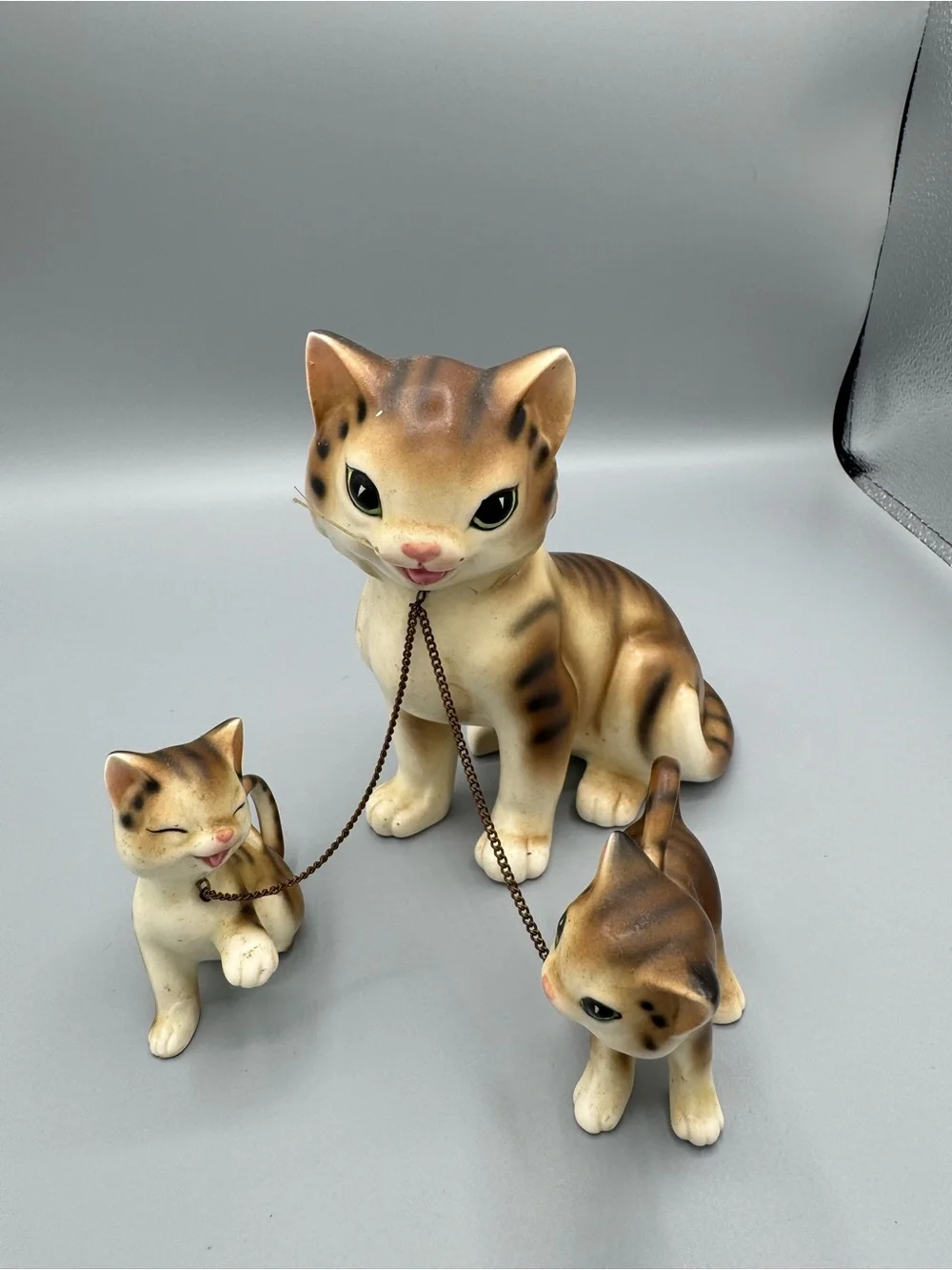 Lipper & Mann Ceramic Cat Family Figurine Set - Brown 16/622